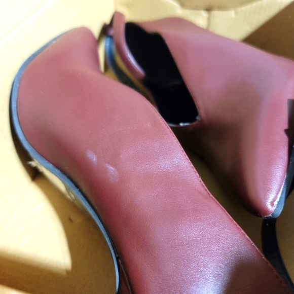 Le Chateau | Burgundy Red Heel Shoes with Ankle Strap Formal Office Wear - Picture 8 of 9